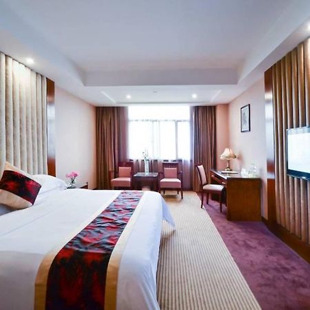 Vienna Hotel Nanning Jiangnan Wanda Екстериор снимка