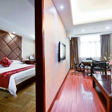 Vienna Hotel Nanning Jiangnan Wanda Екстериор снимка