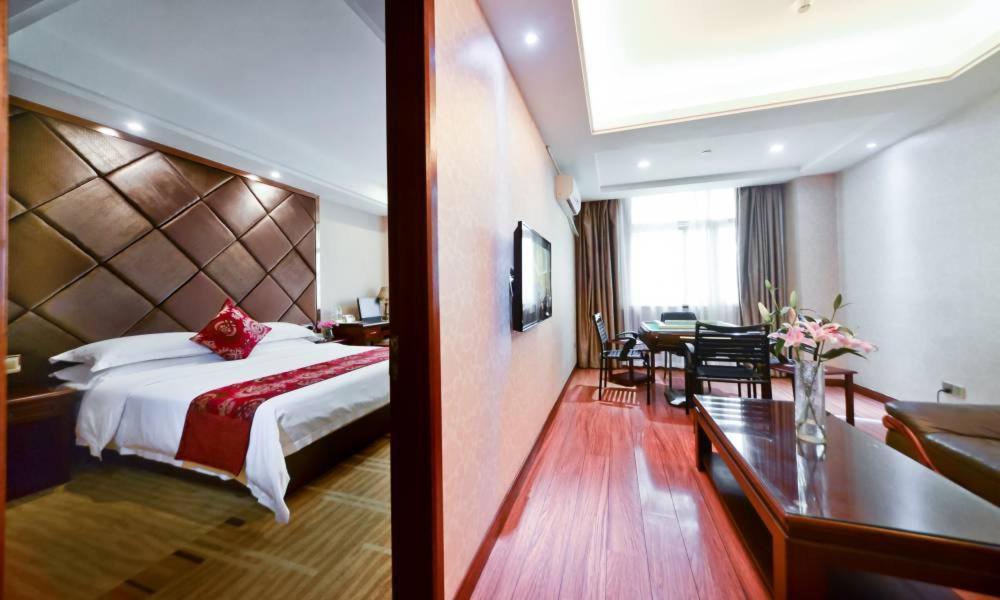 Vienna Hotel Nanning Jiangnan Wanda Екстериор снимка