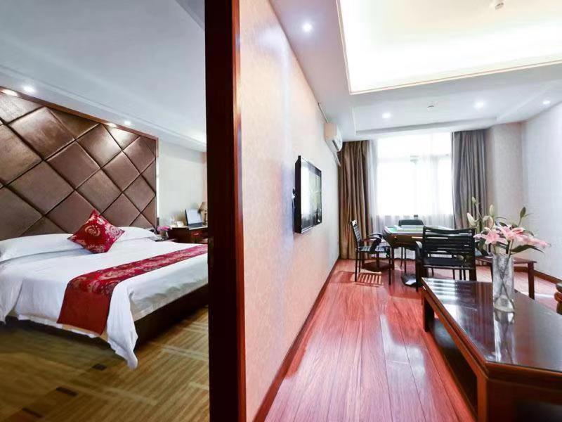 Vienna Hotel Nanning Jiangnan Wanda Екстериор снимка